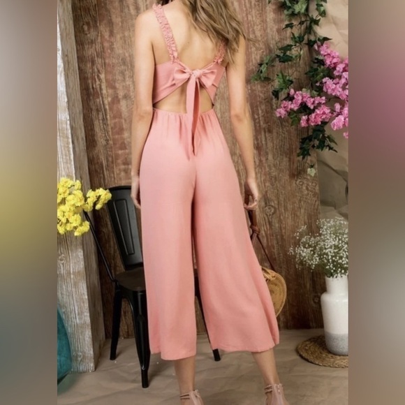 Wide leg Crop Jumpsuit in rose pink with sweetheart neckline size Small - Picture 3 of 15